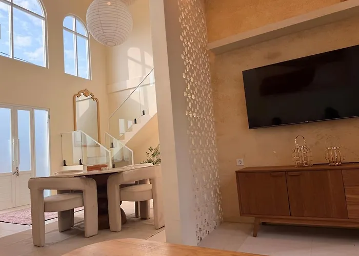 Designer 2 Bedroom On Berawa *
